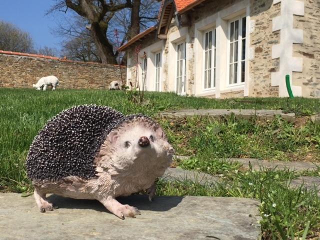 فيلا Mouchampsفي Gite L'Orangerie الغرفة الصورة